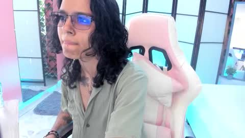 Snapshot of julianne_7 chatting on February 23, 2026, 8:50 pm julianne_7 online show from February 23, 2026, 8:50 pm