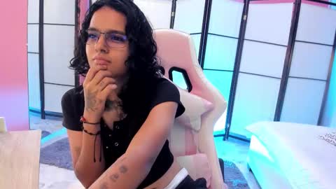 Snapshot of julianne_7 chatting on February 28, 2026, 8:32 pm julianne_7 online show from February 28, 2026, 8:32 pm