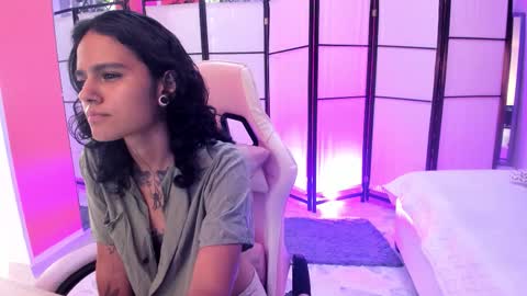 Snapshot of julianne_7 chatting on March 2, 2026, 8:26 pm julianne_7 online show from March 2, 2026, 8:26 pm