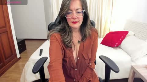 Snapshot of juliannemore chatting on May 26, 2026, 12:50 am Fernanda online show from May 26, 2026, 12:50 am