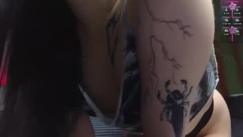 Snapshot of julidropp chatting on February 12, 2025, 5:37 pm julidropp online show from February 12, 2025, 5:37 pm