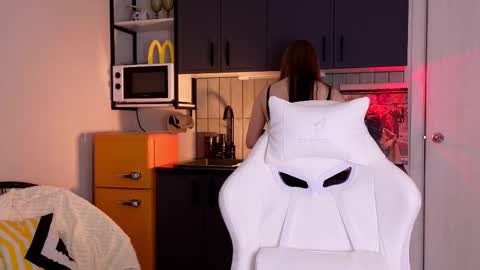 Snapshot of julidropp chatting on December 3, 2025, 6:06 pm julidropp online show from December 3, 2025, 6:06 pm