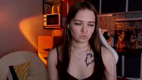 julidropp online show from February 20, 2026, 5:46 pm