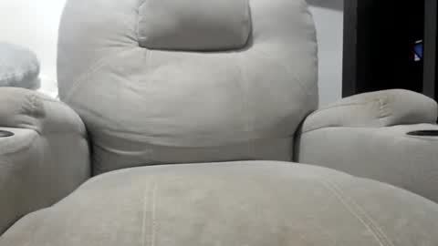 Julie bunny online show from February 12, 2026, 11:05 am