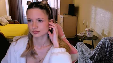 Julie online show from February 20, 2026, 4:42 am