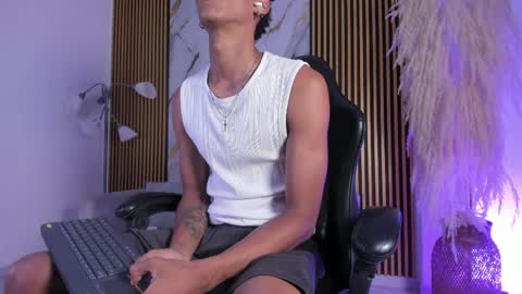 Julien online show from April 2, 2026, 11:30 am