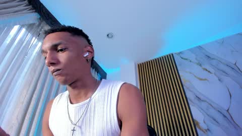 Julien online show from April 8, 2026, 11:54 am