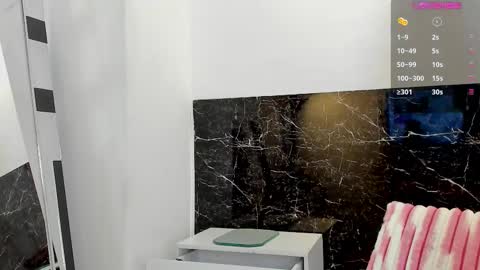 Juli online show from February 15, 2025, 8:43 pm