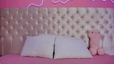 Julieta  online show from February 17, 2026, 12:12 pm