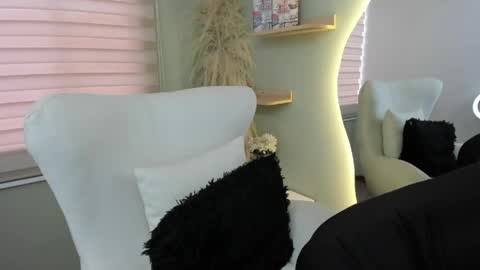Snapshot of julieta_evans_1 chatting on April 30, 2026, 10:36 pm Julieta online show from April 30, 2026, 10:36 pm