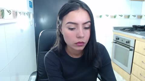 Snapshot of julieta_fn chatting on April 23, 2026, 3:03 pm julieta_fn online show from April 23, 2026, 3:03 pm