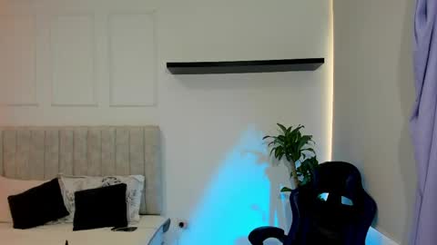 Snapshot of julieta_fn chatting on April 30, 2026, 8:57 pm julieta_fn online show from April 30, 2026, 8:57 pm