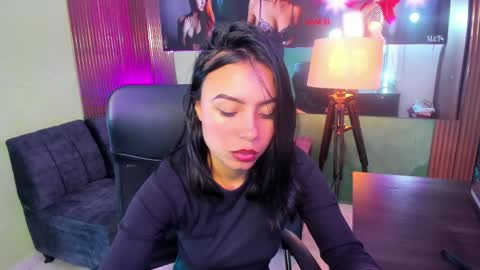 Snapshot of julieta_fn chatting on May 14, 2026, 3:30 pm julieta_fn online show from May 14, 2026, 3:30 pm
