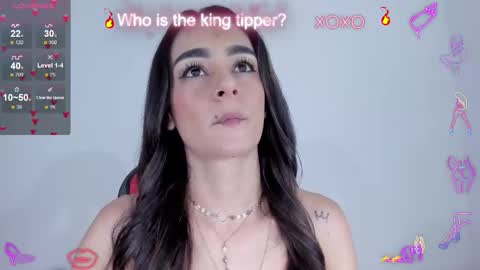 serafelle online show from March 1, 2026, 10:45 pm