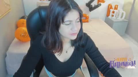 Julieth  online show from November 2, 2025, 11:45 am