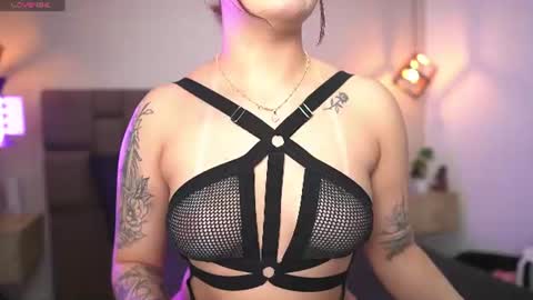 Snapshot of julieth_rojas chatting on June 19, 2026, 4:06 am julieth_rojas online show from June 19, 2026, 4:06 am