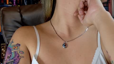 Julietta Jackson online show from January 11, 2025, 8:10 pm