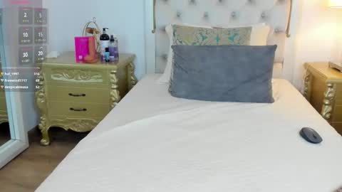 Snapshot of julietta_pink chatting on February 22, 2026, 11:58 pm Julieta online show from February 22, 2026, 11:58 pm