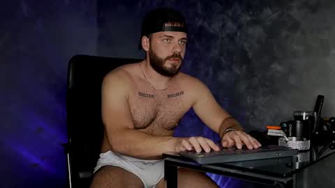 JULiUS   online show from November 5, 2025, 7:47 pm