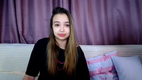 Snapshot of jullymood chatting on March 13, 2026, 1:07 pm DoubleCherry online show from March 13, 2026, 1:07 pm