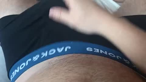 Nik online show from November 3, 2025, 3:24 pm