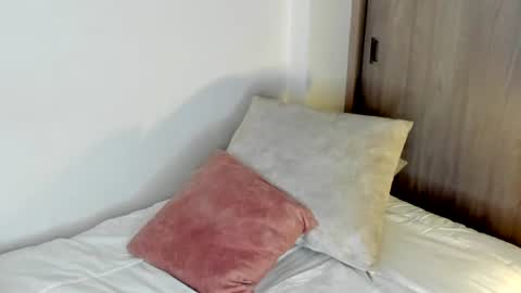 Snapshot of july_correa chatting on June 24, 2026, 10:20 pm july_correa online show from June 24, 2026, 10:20 pm
