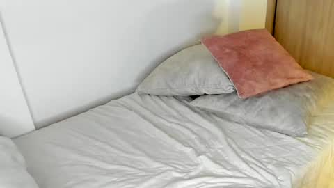 Snapshot of july_correa chatting on June 27, 2026, 3:17 pm july_correa online show from June 27, 2026, 3:17 pm