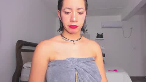 jessica online show from November 18, 2025, 5:34 am