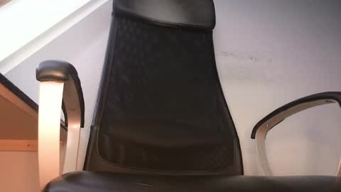 Snapshot of junction1000 chatting on February 27, 2025, 2:43 pm Gregor online show from February 27, 2025, 2:43 pm