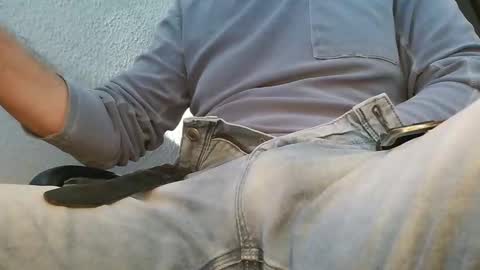 Snapshot of junction1000 chatting on December 2, 2025, 10:20 am Gregor online show from December 2, 2025, 10:20 am