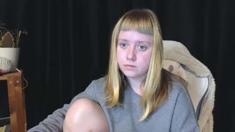 June online show from November 20, 2025, 7:52 am