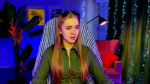 junewoods online show from February 6, 2026, 7:45 am