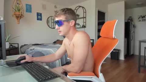 Junior Madison online show from October 21, 2025, 4:19 pm