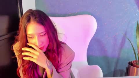 junosomnum online show from February 5, 2025, 1:26 am