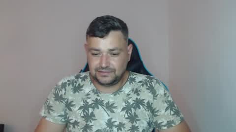 Snapshot of just_a_nice_guy_27 chatting on July 31, 2026, 11:31 am Alex online show from July 31, 2026, 11:31 am