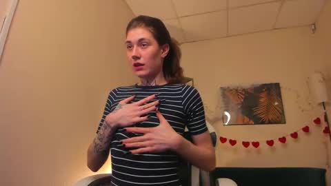 Snapshot of just_curly_ginger chatting on February 17, 2026, 9:32 pm Ginger Curly online show from February 17, 2026, 9:32 pm