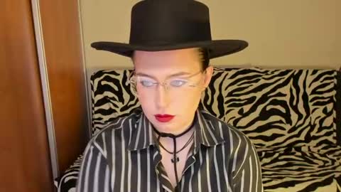 Snapshot of just_fucked chatting on June 25, 2026, 7:18 pm Nika and Mark online show from June 25, 2026, 7:18 pm