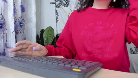 Sofia online show from February 6, 2025, 12:43 am