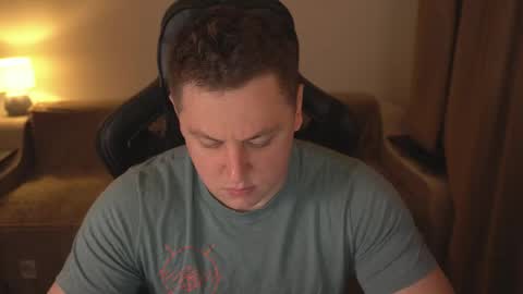 Snapshot of just_top chatting on April 6, 2026, 6:53 pm David online show from April 6, 2026, 6:53 pm