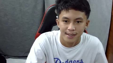 Snapshot of justcallme_james chatting on May 8, 2026, 8:19 am James online show from May 8, 2026, 8:19 am