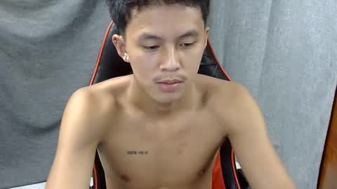 Snapshot of justcallme_james chatting on June 7, 2026, 4:05 am James online show from June 7, 2026, 4:05 am
