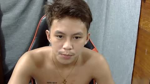 Snapshot of justcallme_james chatting on June 17, 2026, 4:26 am James online show from June 17, 2026, 4:26 am