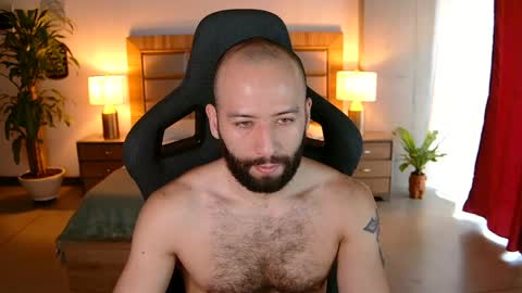 Snapshot of justin_hton chatting on May 2, 2026, 2:00 pm Justin online show from May 2, 2026, 2:00 pm