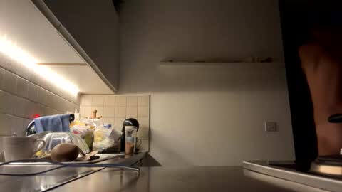 Snapshot of justin_huge chatting on October 11, 2025, 4:12 am Justin online show from October 11, 2025, 4:12 am