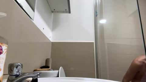 Snapshot of justin_huge chatting on October 20, 2025, 6:03 am Justin online show from October 20, 2025, 6:03 am