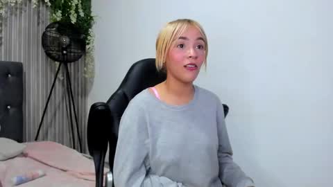 JUSTIN Y JAZMIN online show from February 18, 2025, 3:10 am