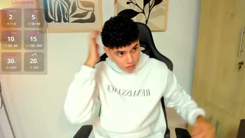 justin_payn14 online show from June 27, 2026, 12:33 pm