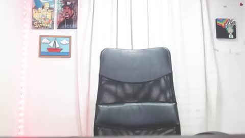 Snapshot of justine_ad chatting on December 4, 2024, 5:49 am Justine online show from December 4, 2024, 5:49 am