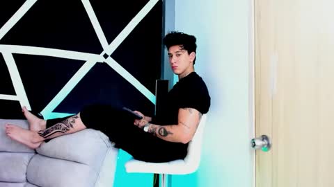 justinfuller_31 online show from October 19, 2025, 3:45 pm