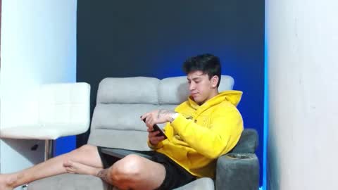 justinfuller_31 online show from March 16, 2026, 9:19 pm